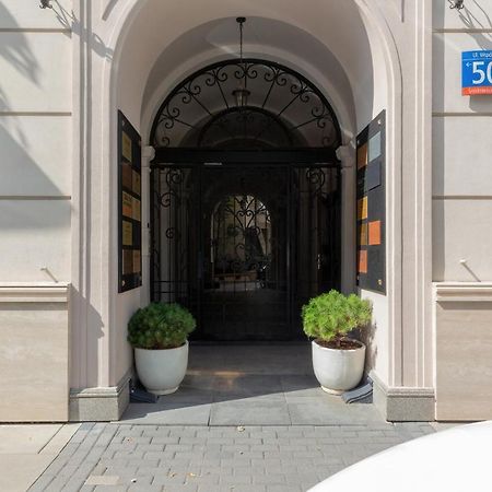 Residence On Wspolna Str. Apartment Warsaw By Renters Kültér fotó